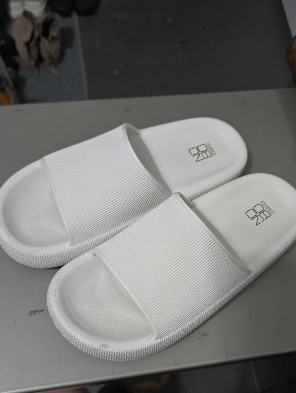 No Boundaries White Textured Slide Sandals